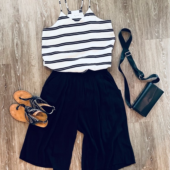 COPY b. york spaghetti strap top size medium - Picture 6 of 6